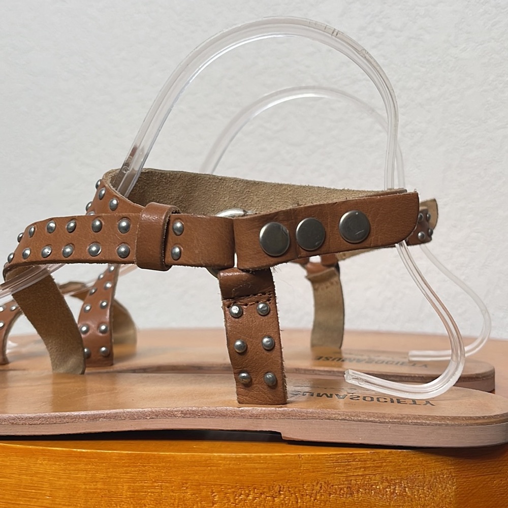 AMUSE SOCIETY X MATISSE ROCK MUSE TAN LEATHER STUDDED FLAT SANDALS **NWOT** - Picture 8 of 14